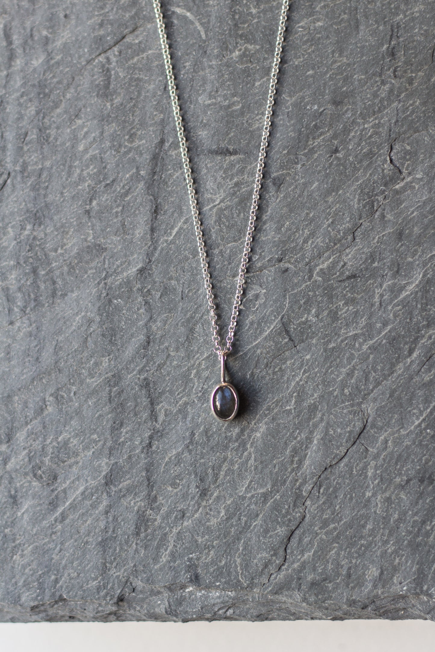 mini labradorite necklace 001