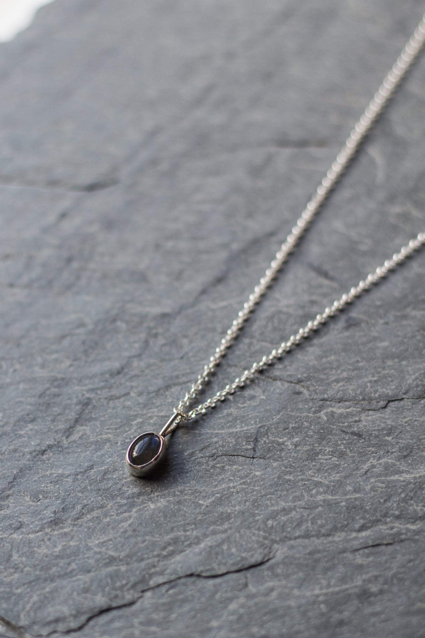 mini labradorite necklace 001