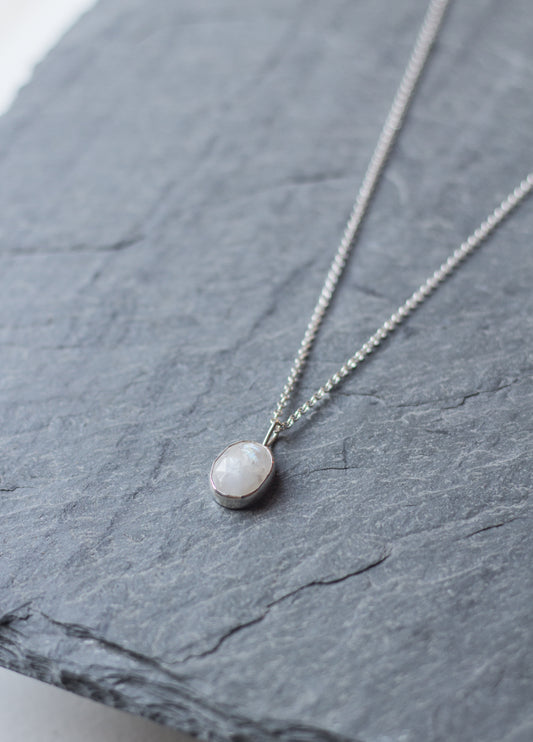 moonstone necklace 001